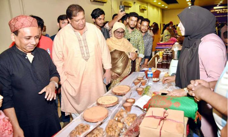 ৬৪ জেলার খাবার একই ছাদের নিচে ৬৪ জেলার খাবার একই ছাদের নিচে