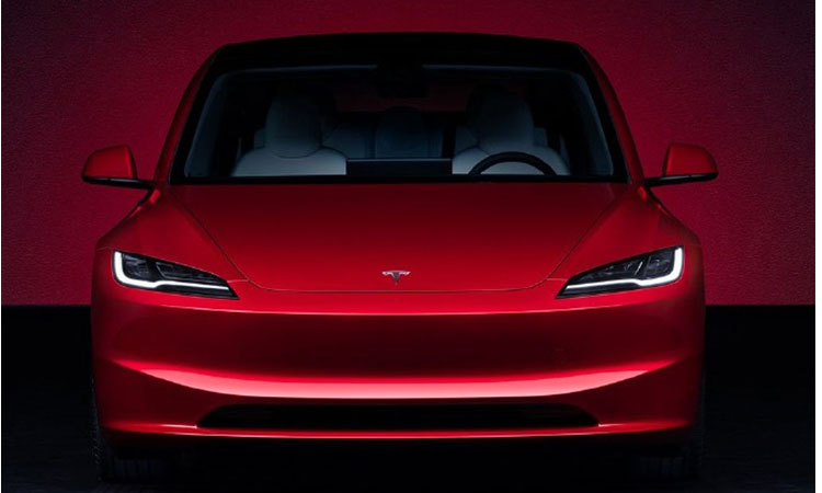 চীনে বানানো মডেল থ্রির নতুন সংস্করণ আনলো টেসলা