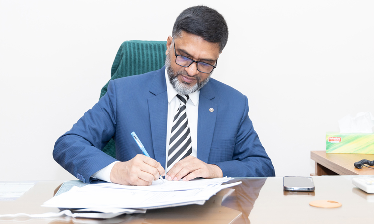 আতাউর রহমান খান বিডিইউ'র নতুন রেজিস্ট্রার আতাউর রহমান খান বিডিইউ'র নতুন রেজিস্ট্রার