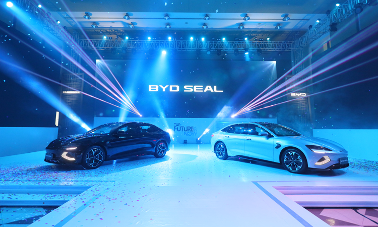 ফ্ল্যাগশিপ মডেল ‘বিওয়াইডি সিল’ নিয়ে বাংলাদেশে যাত্রা শুরু করল বিওয়াইডি ফ্ল্যাগশিপ মডেল ‘বিওয়াইডি সিল’ নিয়ে বাংলাদেশে যাত্রা শুরু করল বিওয়াইডি