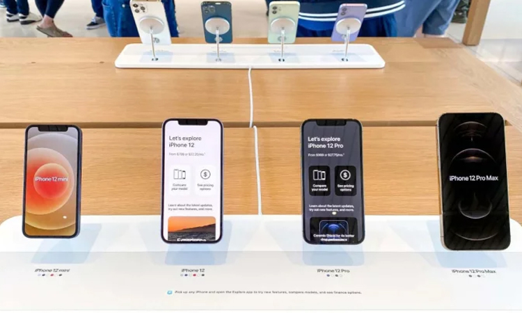 আরব আমিরাতের বাজারে মিলছে বিশেষ ছাড়ে পুরোনো মডেলের আইফোন